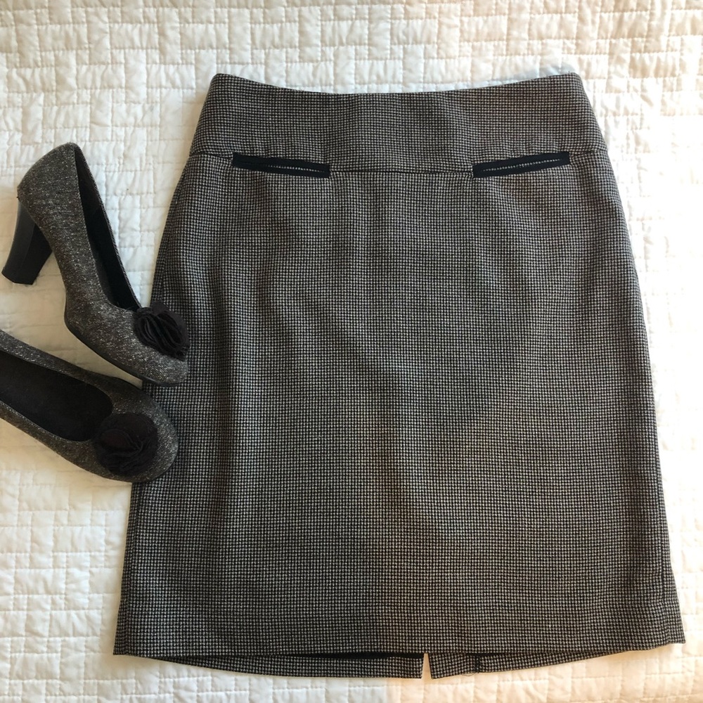 LOFT Skirt, black and brown, size 0